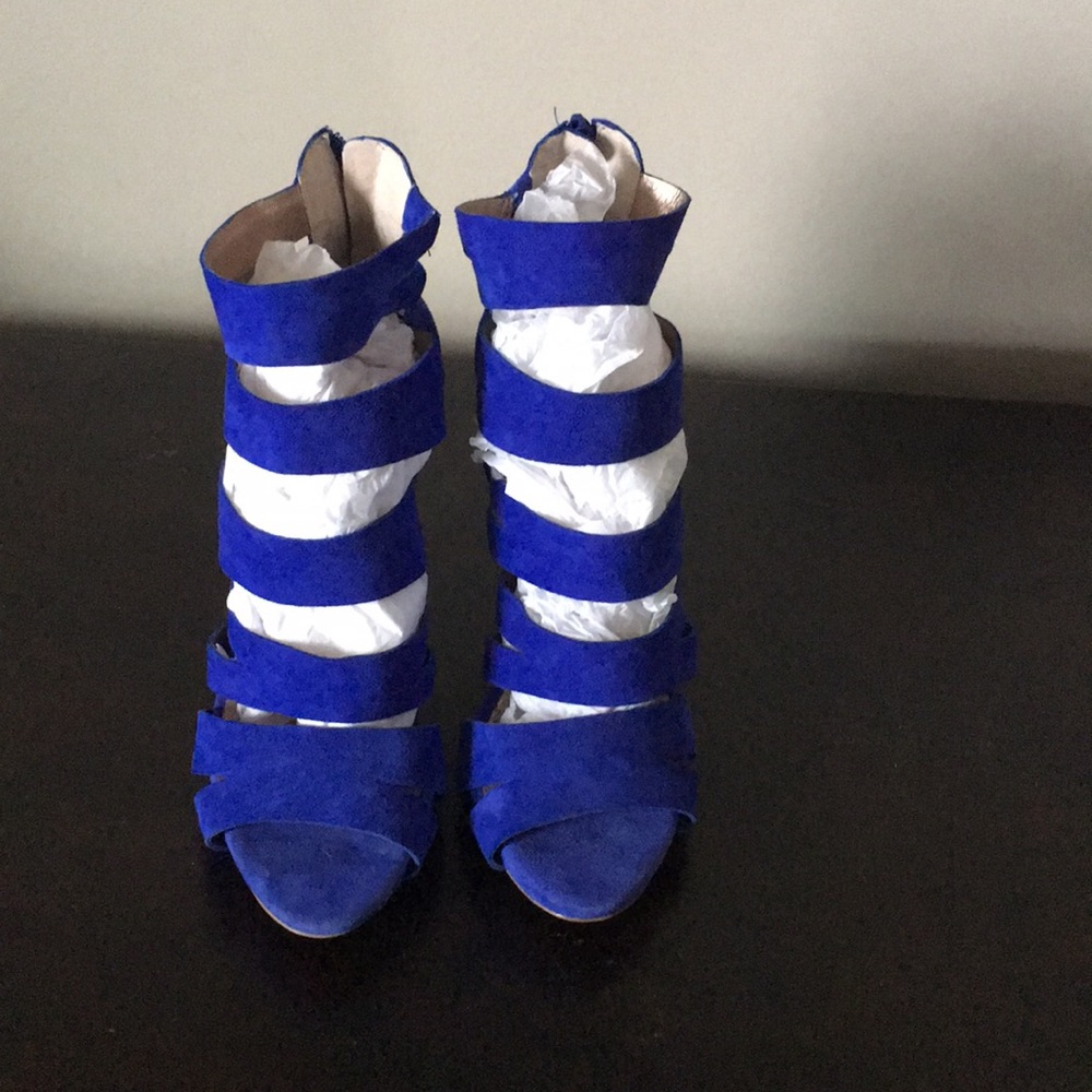 BCBG HEELS